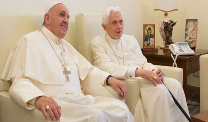 Benedicto XVI asegura que existe continuidad entre su pontificado