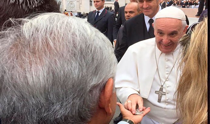 Papa Francisco en los foros de AMLO